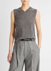 VINCE | Donegal Plush Cashmere Sweater Vest in V-Neck - MEDIUM HEATHER GREY DONEGAL