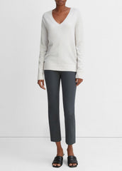 VINCE | Cashmere Weekend V-Neck Sweater in V-Neck - HEATHER WHITE