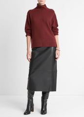 VINCE | Wool-Cashmere Side-Slit Turtleneck Sweater in Turtleneck - BORDEAUX