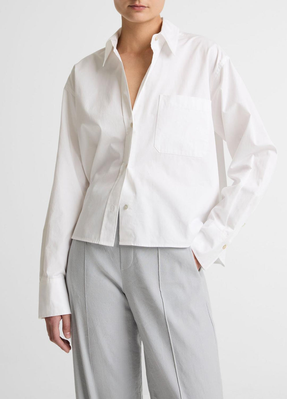 VINCE | Cotton Cropped Button-Front Shirt in Long Sleeve - OPTIC WHITE
