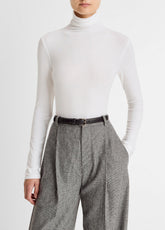 VINCE | Essential Long-Sleeve Turtleneck Top in Long Sleeve - OFF WHITE