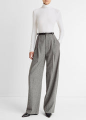 VINCE | Essential Long-Sleeve Turtleneck Top in Long Sleeve - OFF WHITE