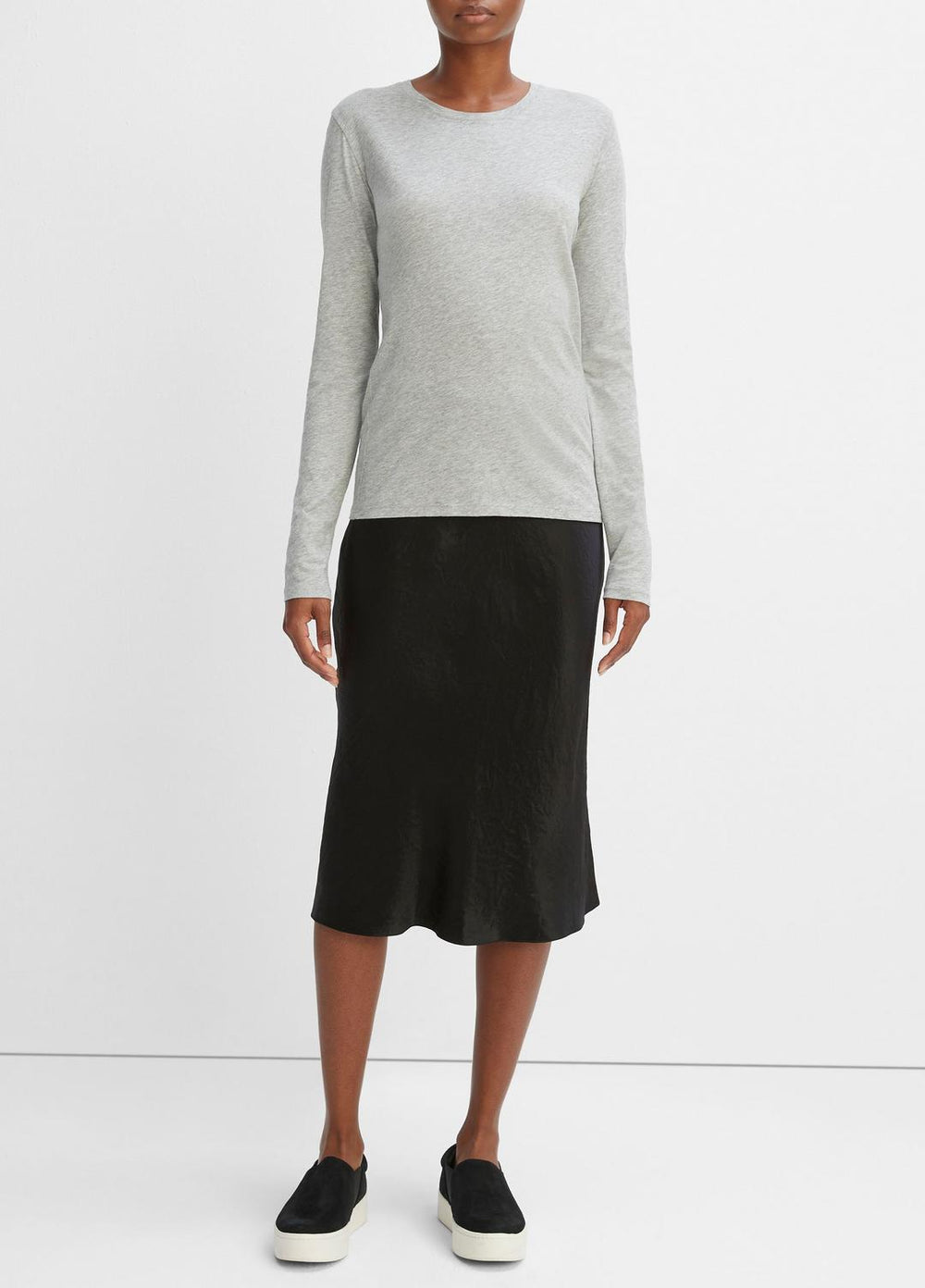 VINCE | Essential Long Sleeve Crew Neck T-Shirt in Long Sleeve - HEATHER GREY