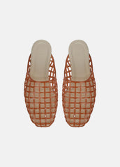 VINCE | Barcelona Jelly Sandal in Sandals - DARK AMBER