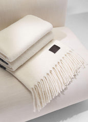 VINCE | Brushed Alpaca-Blend Throw in Pillows & Blankets - WHITE/BLACK