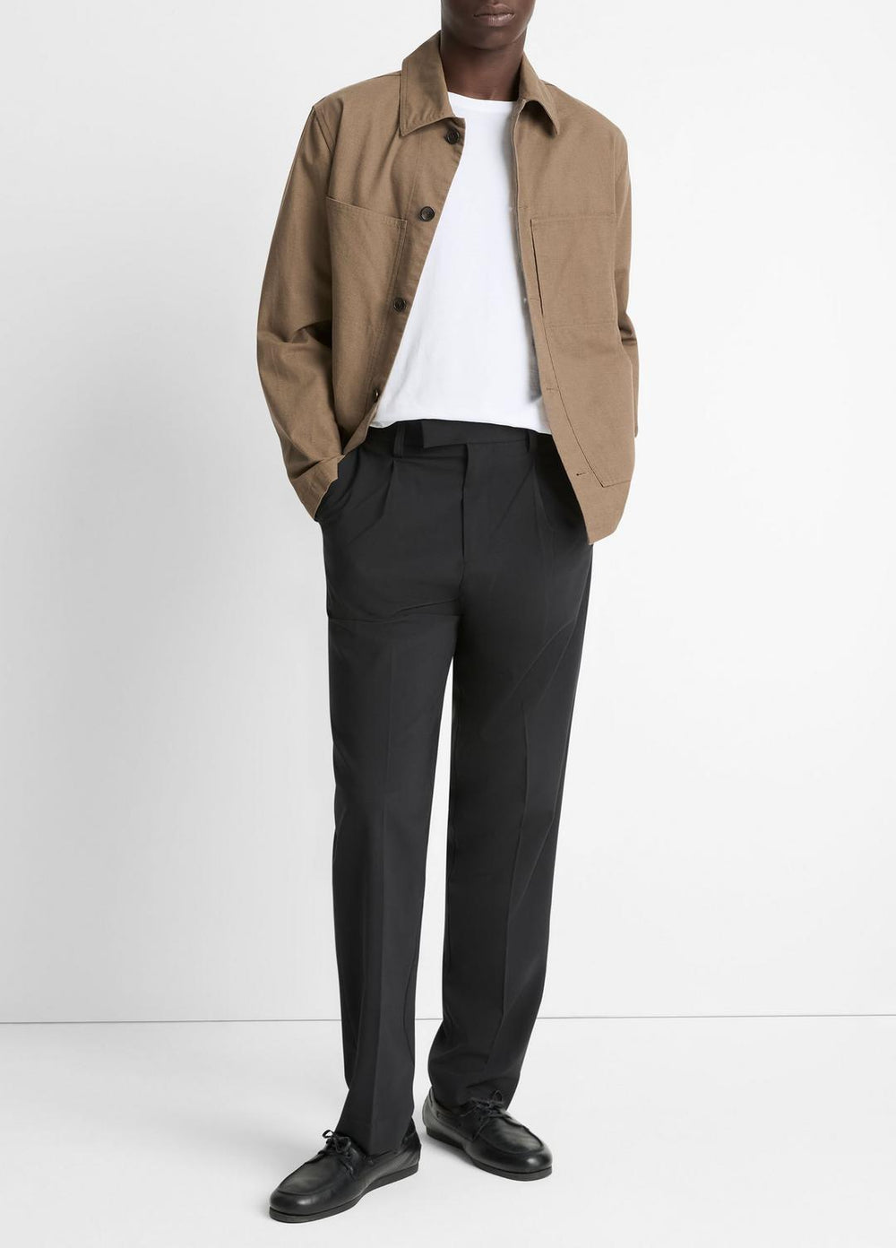 VINCE | Louie Relaxed Pleated Trouser in Trousers - BLACK