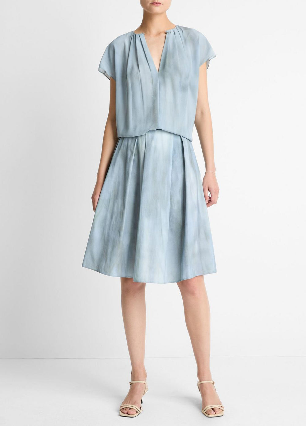 VINCE | Washed Ombré Silk Gathered Cap-Sleeve Blouse in Short Sleeve - AZURA WASH