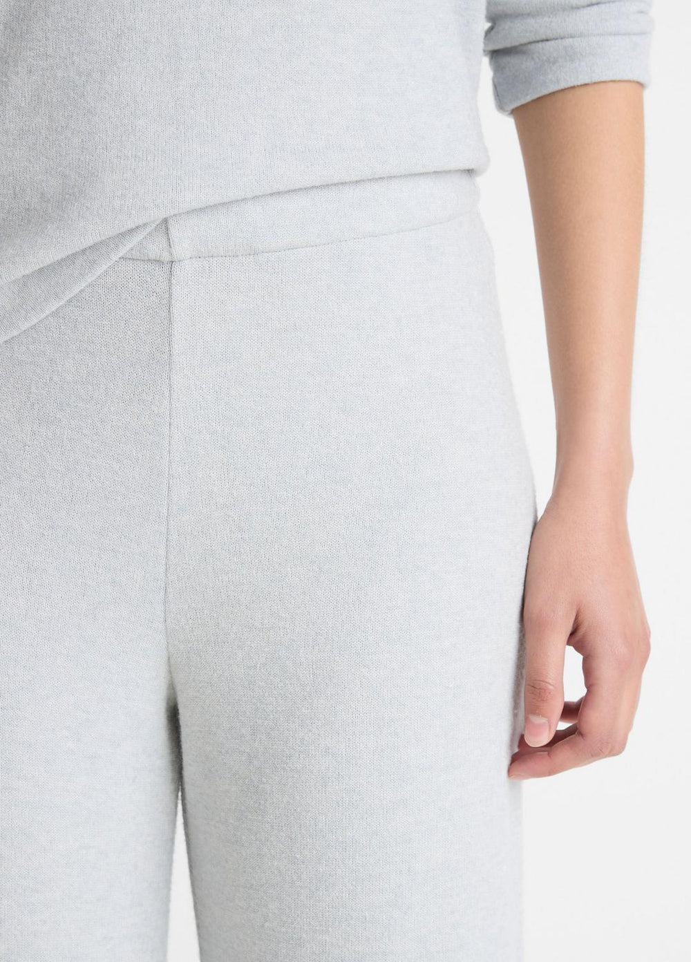VINCE | Cozy Wide-Leg Pant in Wide Leg - HEATHER PALE GREY