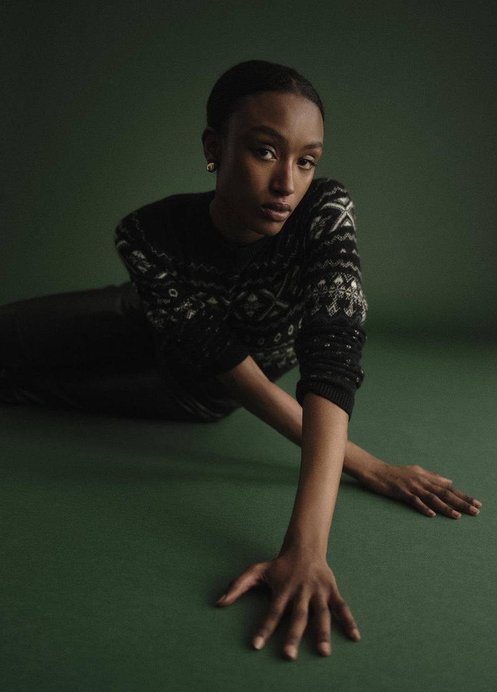 VINCE | Fair Isle Plush Cashmere Sweater in Crew Neck - BLACK/WHITE COMBO