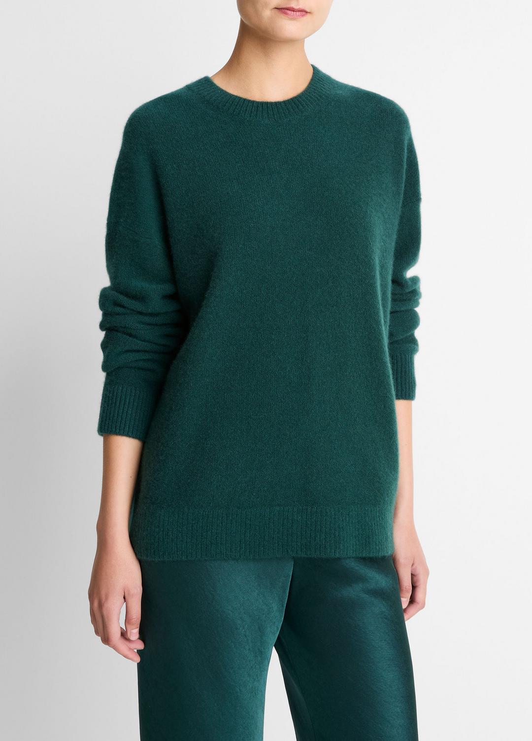 VINCE | Plush Cashmere Crew Neck Sweater in Crew Neck - JUNIPER