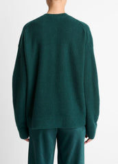VINCE | Plush Cashmere Crew Neck Sweater in Crew Neck - JUNIPER