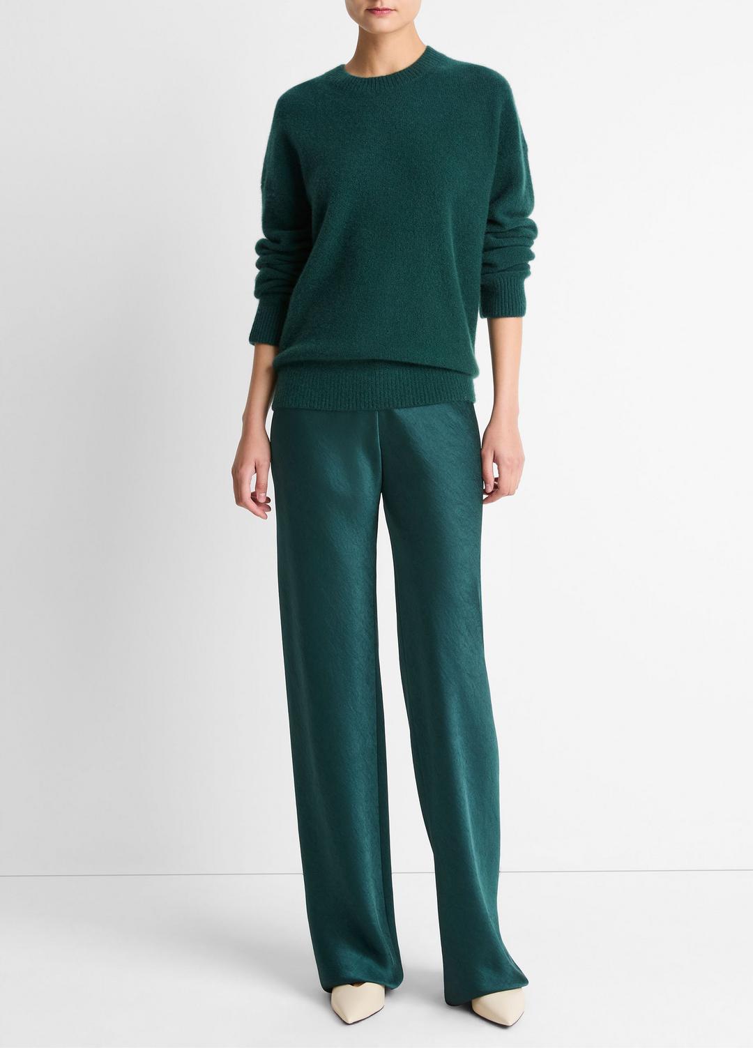 VINCE | Plush Cashmere Crew Neck Sweater in Crew Neck - JUNIPER