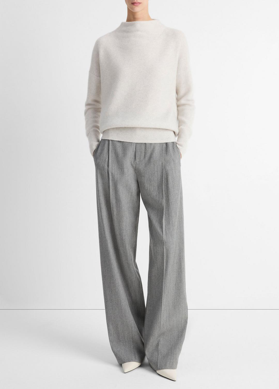 VINCE | Plush Cashmere Funnel-Neck Sweater in Turtleneck - HEATHER PLATINUM