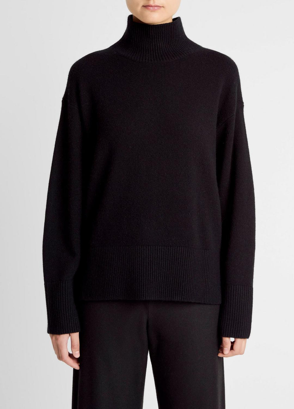 VINCE | Wool-Cashmere Side-Slit Turtleneck Sweater in Turtleneck - BLACK