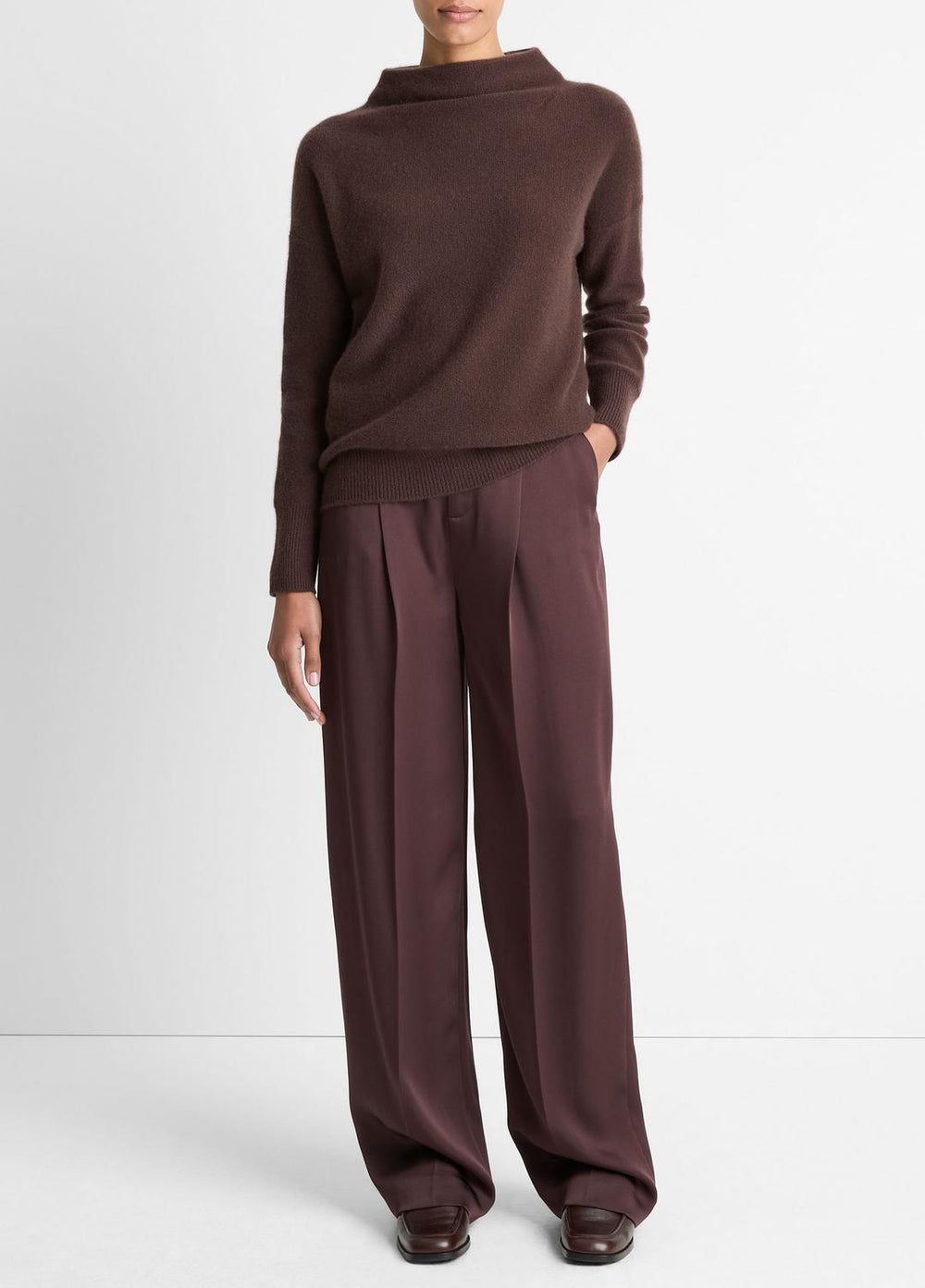 VINCE | Plush Cashmere Funnel-Neck Sweater in Turtleneck - TRUFFLE
