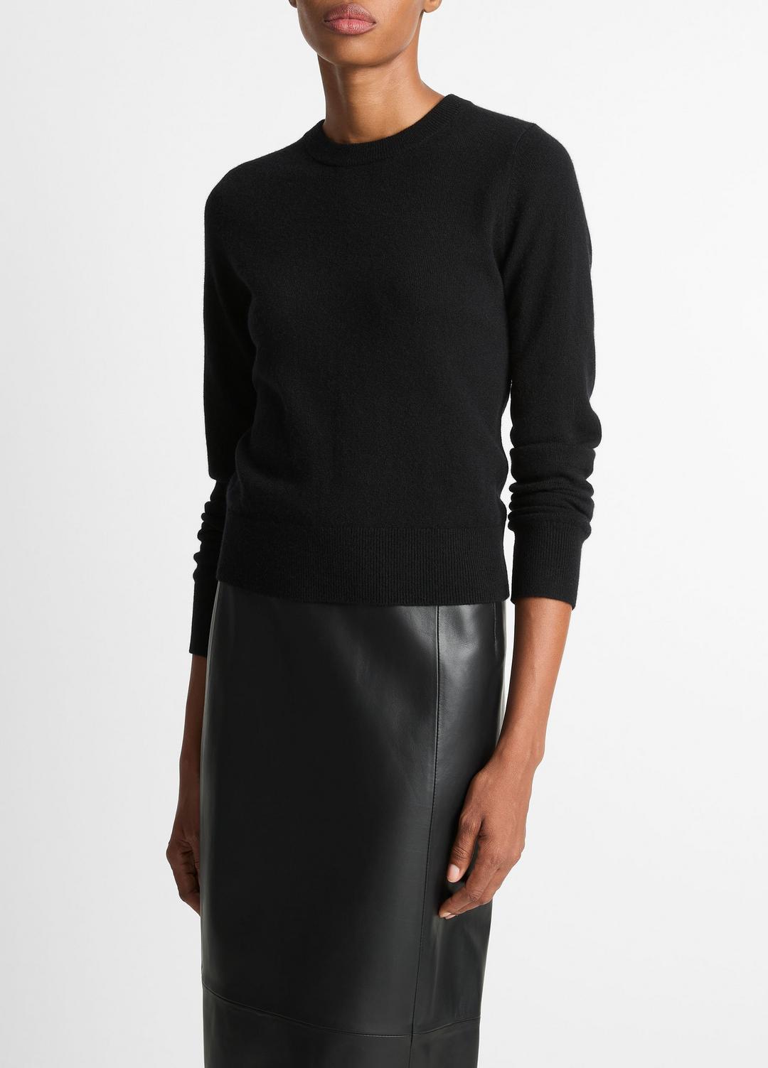 VINCE | Cashmere Crew Neck Sweater in Crew Neck - BLACK