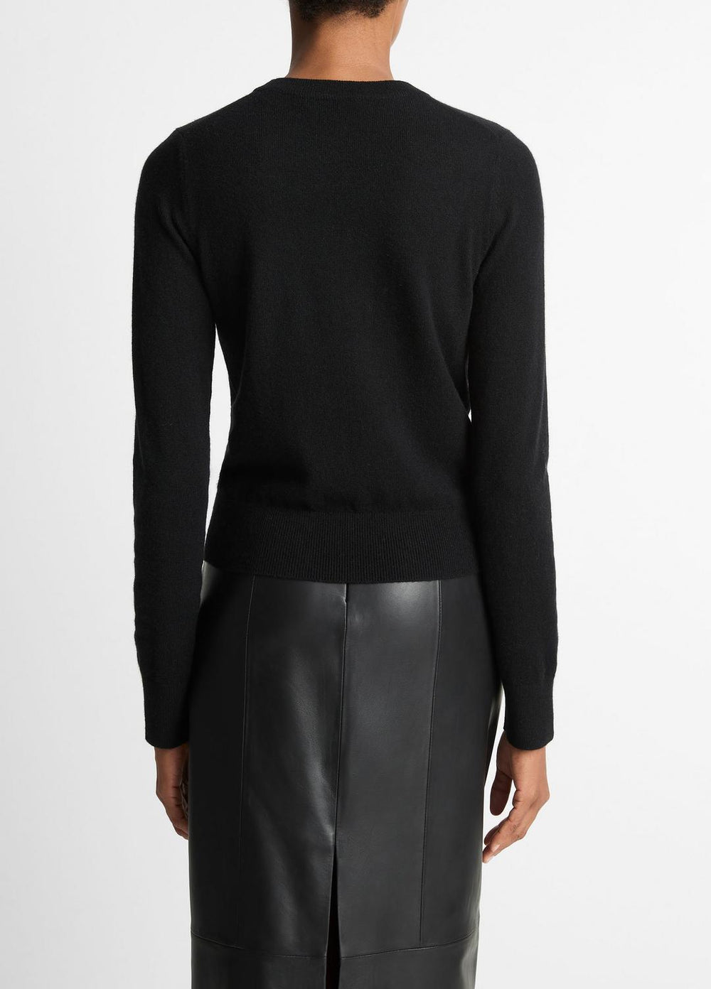 VINCE | Cashmere Crew Neck Sweater in Crew Neck - BLACK