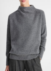 VINCE | Plush Cashmere Funnel-Neck Sweater in Turtleneck - HEATHER GRAPHITE