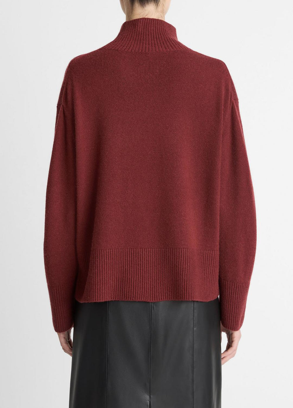 VINCE | Wool-Cashmere Side-Slit Turtleneck Sweater in Turtleneck - BORDEAUX
