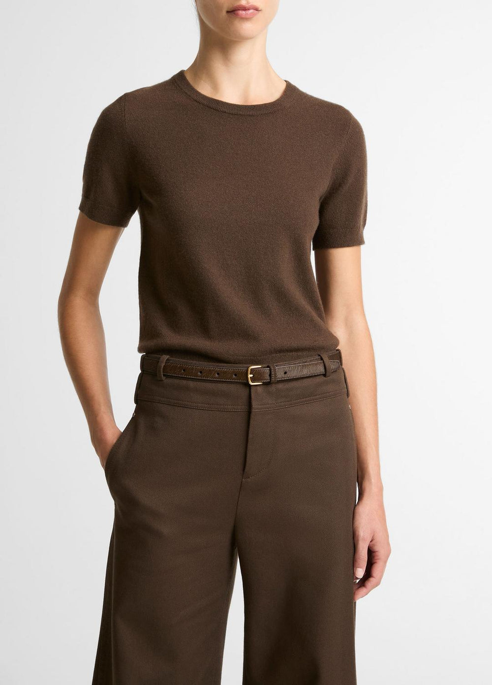 VINCE | Wool & Cashmere-Blend Short-Sleeve Sweater in Crew Neck - DARK BARK
