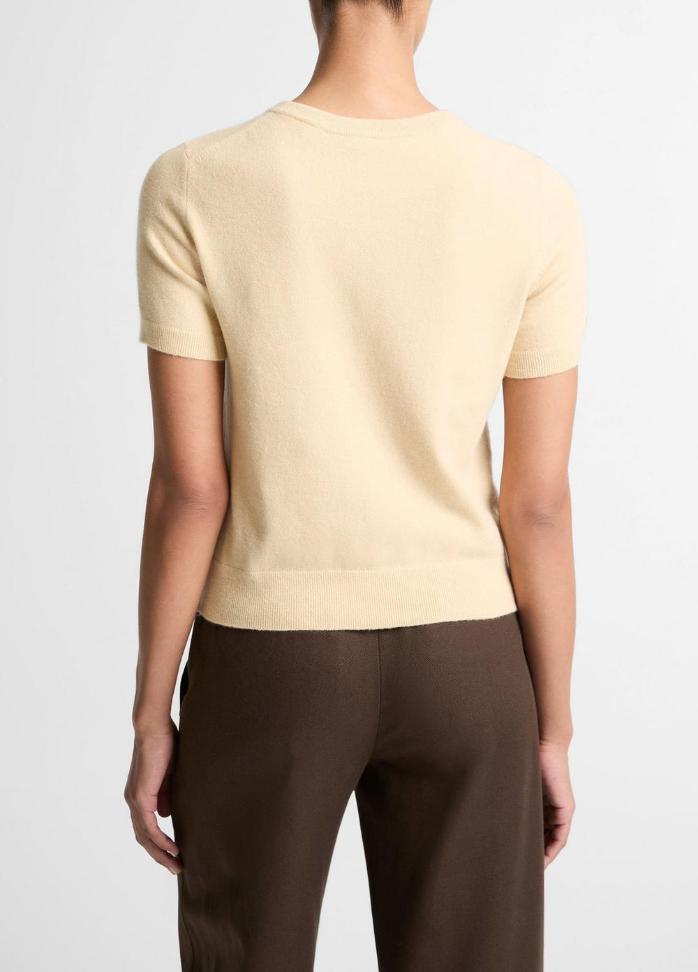 VINCE | Wool & Cashmere-Blend Short-Sleeve Sweater in Crew Neck - CHAMOMILE