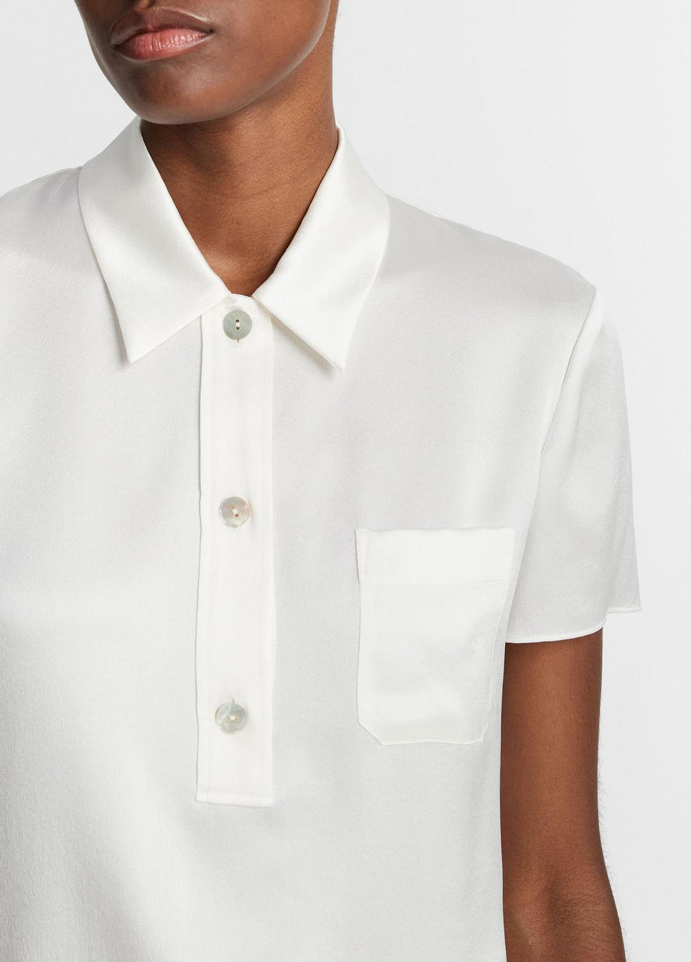VINCE | Silk Short-Sleeve Polo Shirt in Short Sleeve - OFF WHITE