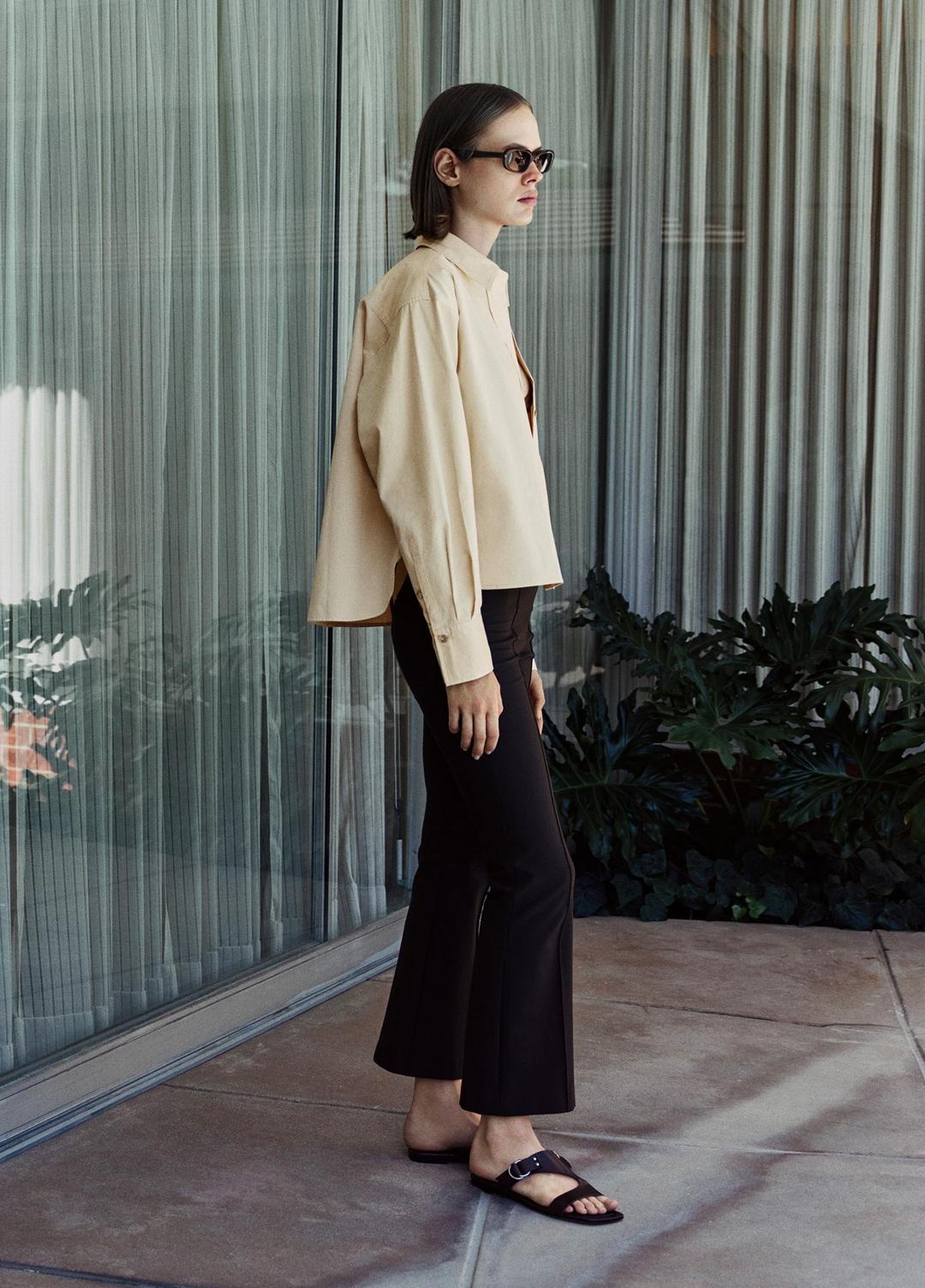 VINCE | Cotton Cropped Button-Front Shirt  in Long Sleeve - ECRU