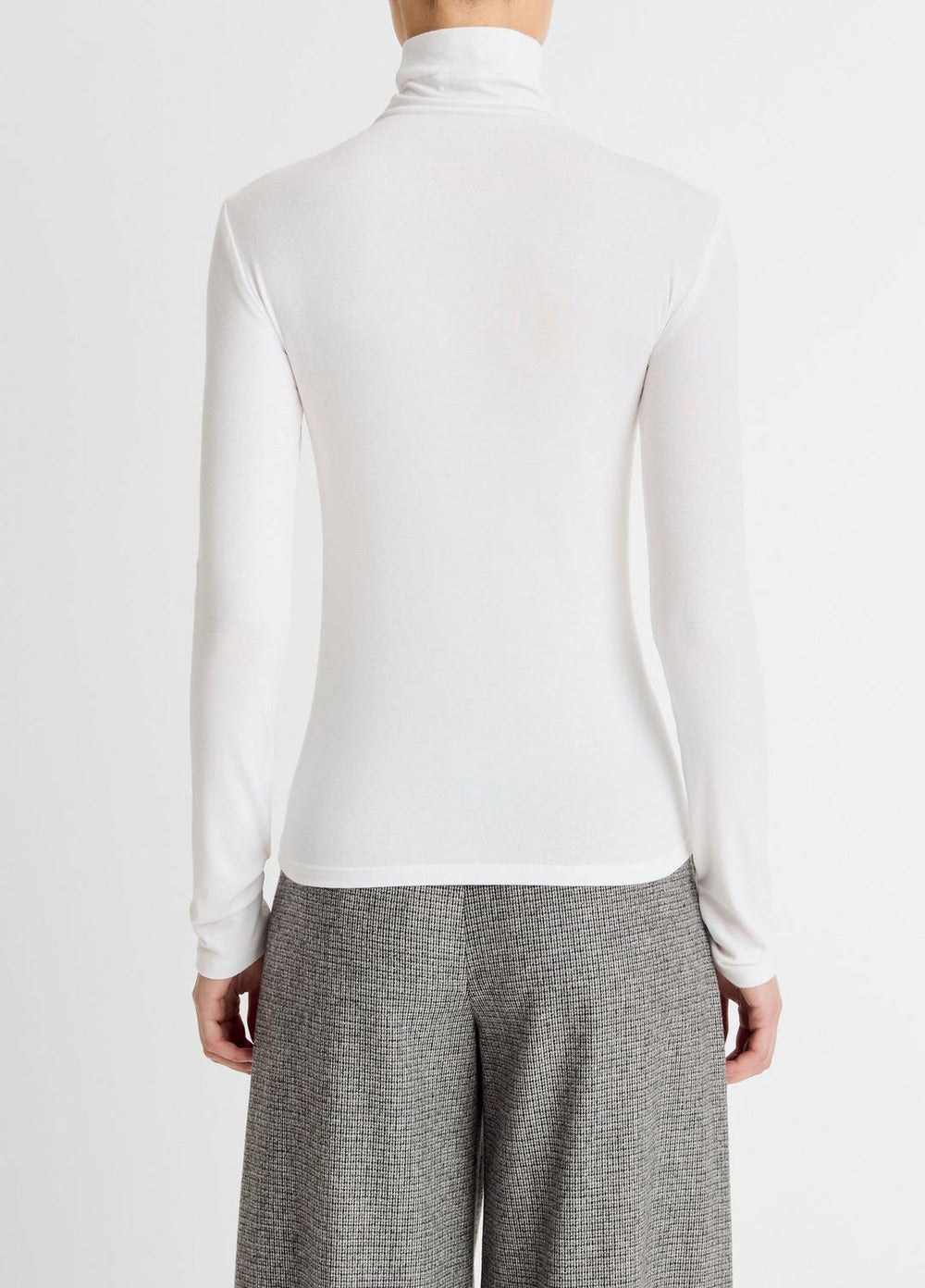 VINCE | Essential Long-Sleeve Turtleneck Top in Long Sleeve - OFF WHITE