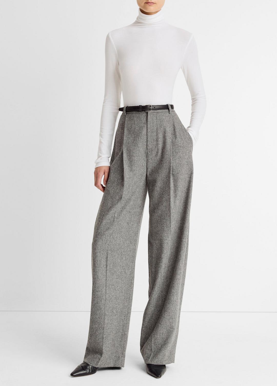 VINCE | Essential Long-Sleeve Turtleneck Top in Long Sleeve - OFF WHITE