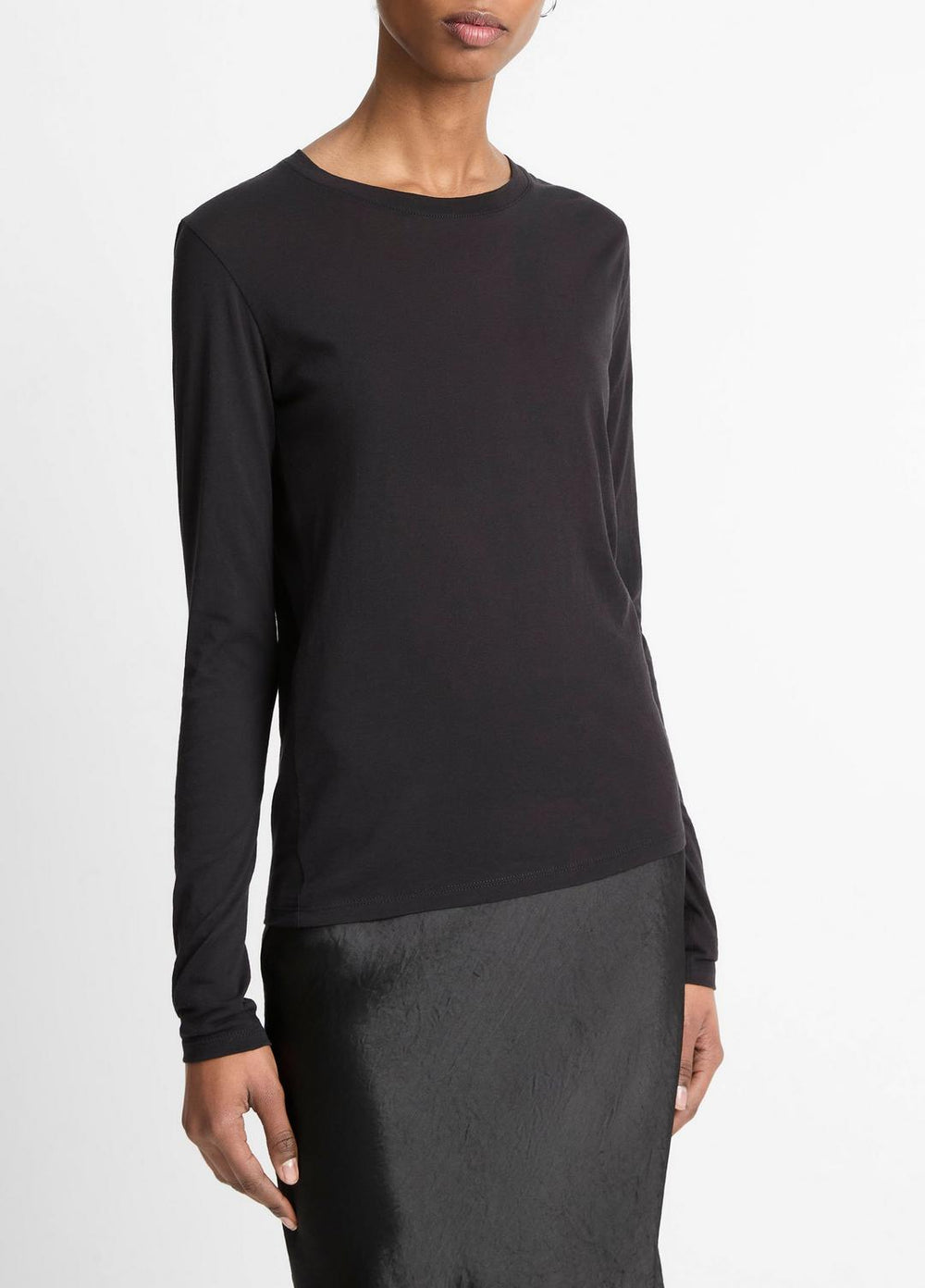 VINCE | Essential Long Sleeve Crew Neck T-Shirt in Long Sleeve - BLACK