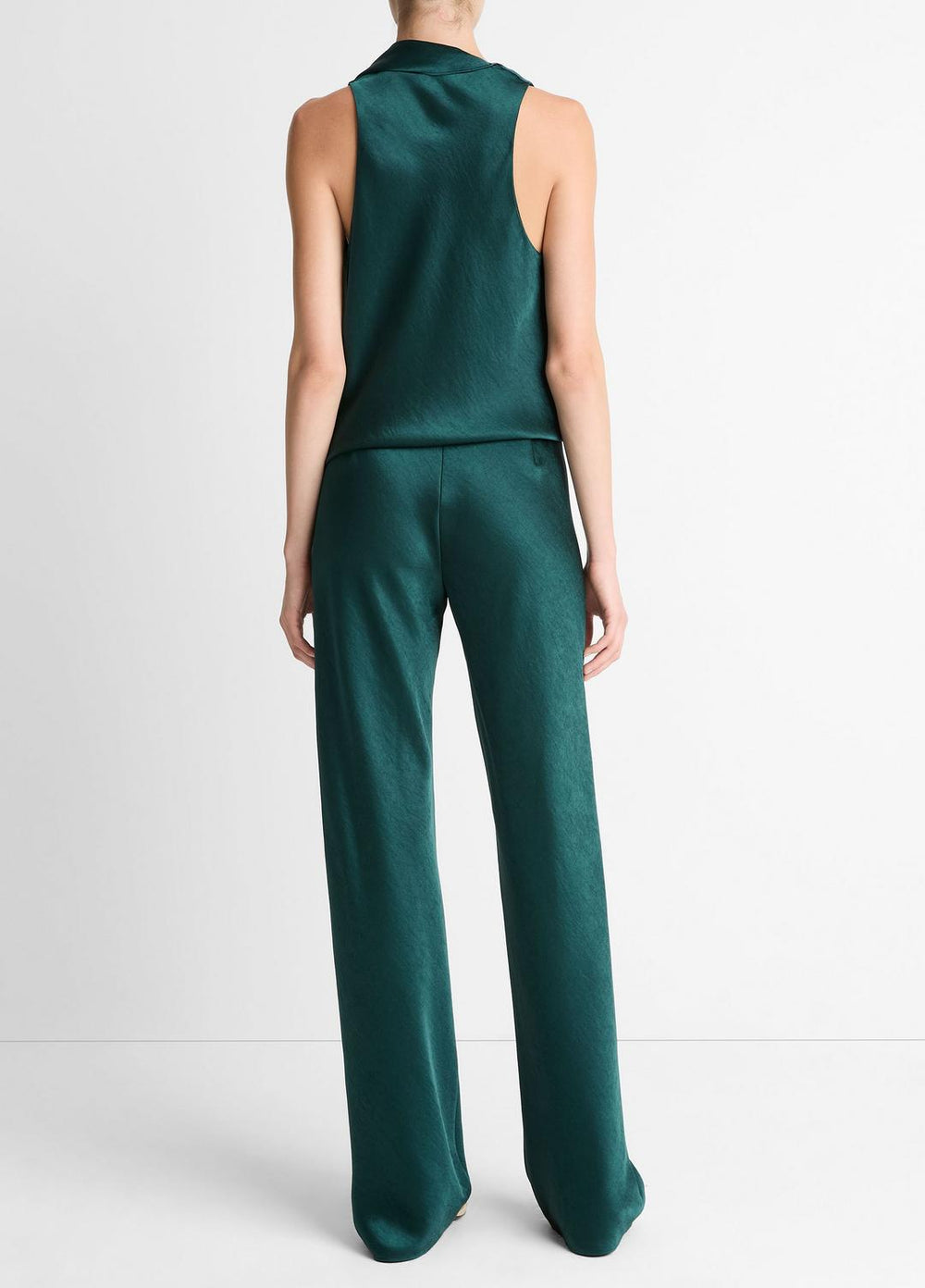 VINCE | Colette High-Rise Fluid Satin Bias Pant in Trousers - JUNIPER