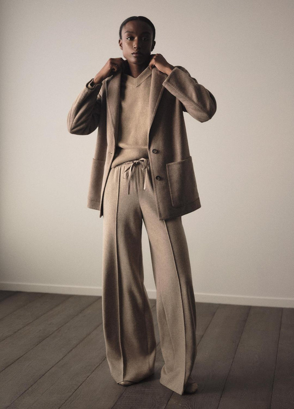 VINCE | Wool-Blend Tailored Wide-Leg Pant in Wide Leg - HEATHER MARZIPAN