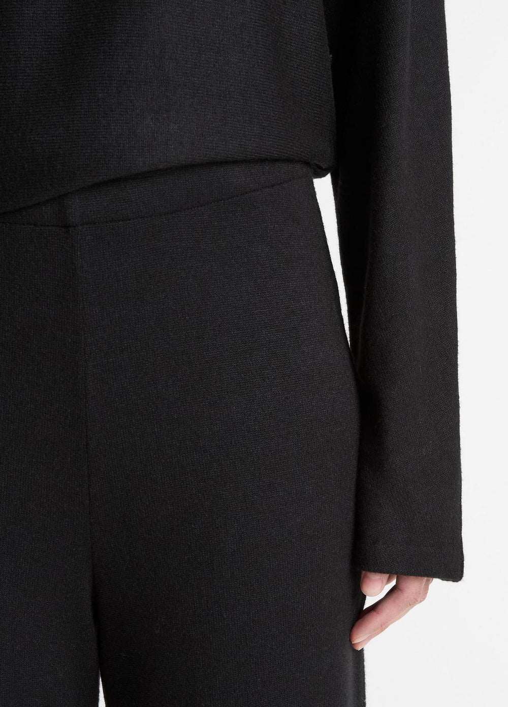VINCE | Cozy Wide-Leg Pant in Wide Leg - BLACK