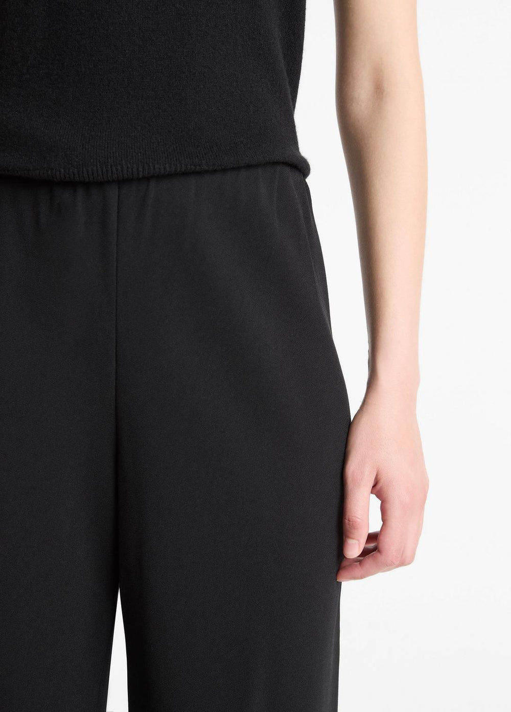 VINCE | Colette High-Rise Crepe Bias Pant in Trousers - BLACK