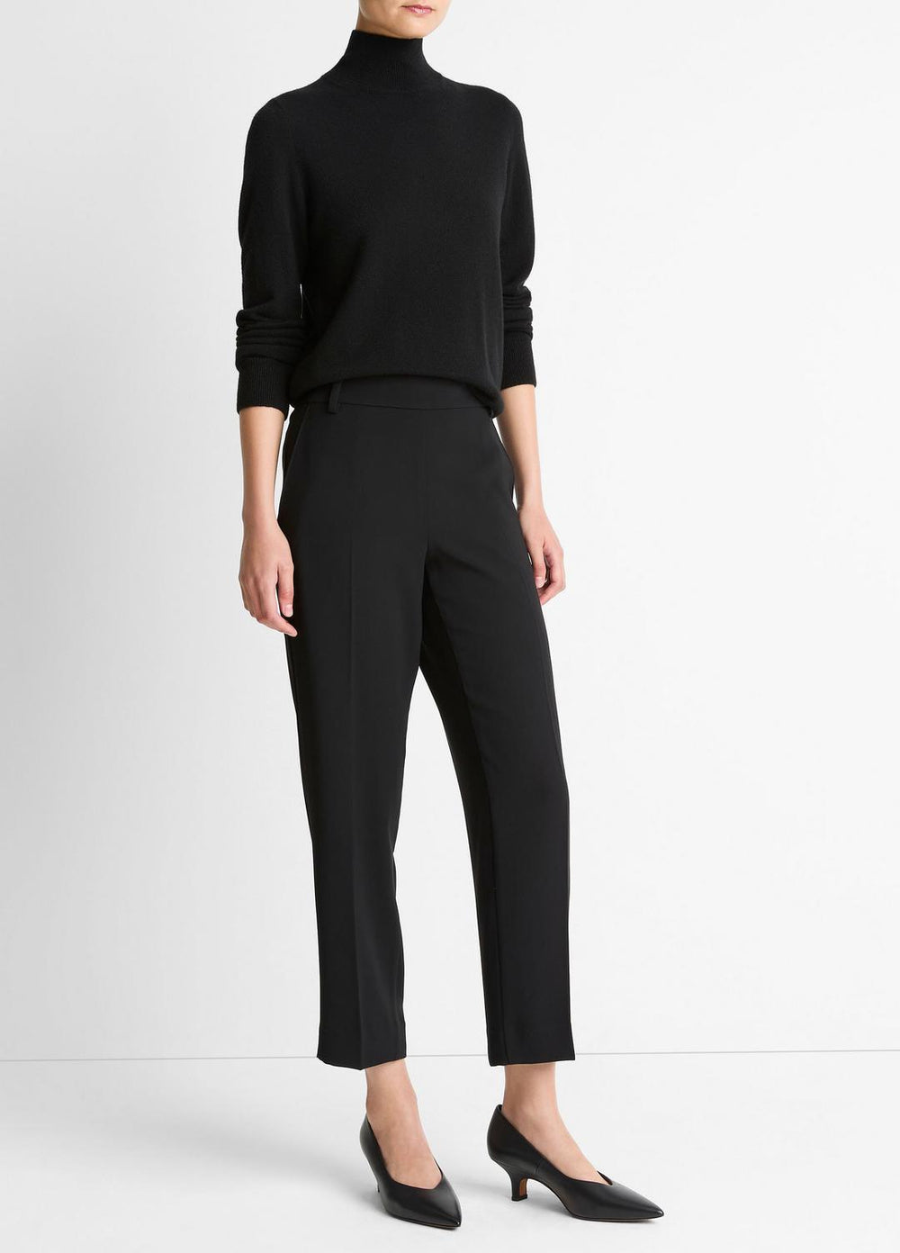 VINCE | Crepe Tapered Pull-On Pant in Trousers - BLACK