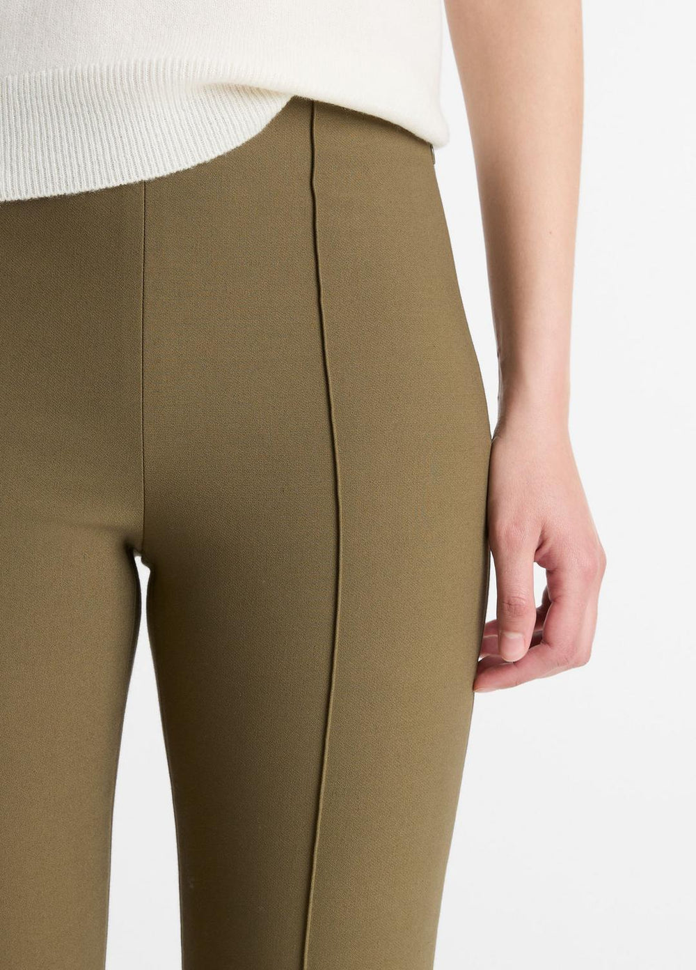 VINCE | Niki Mid-Rise Pintuck Crop Flare Pant in Trousers - CYPRESS