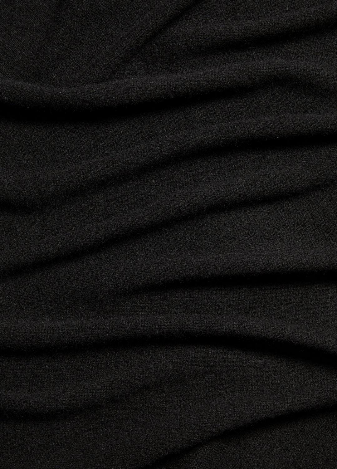 VINCE | Plush Cashmere Blanket Wrap in Scarves & Hats - BLACK
