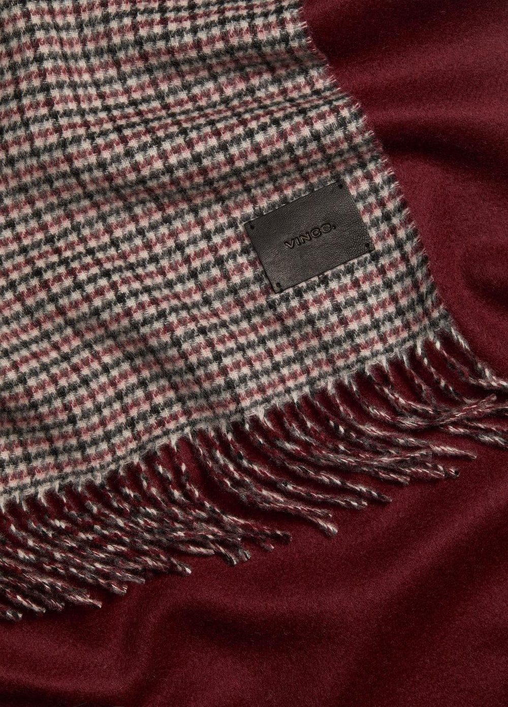 VINCE | Micro-Houndstooth Cashmere Scarf in Scarves & Hats - BORDEAUX
