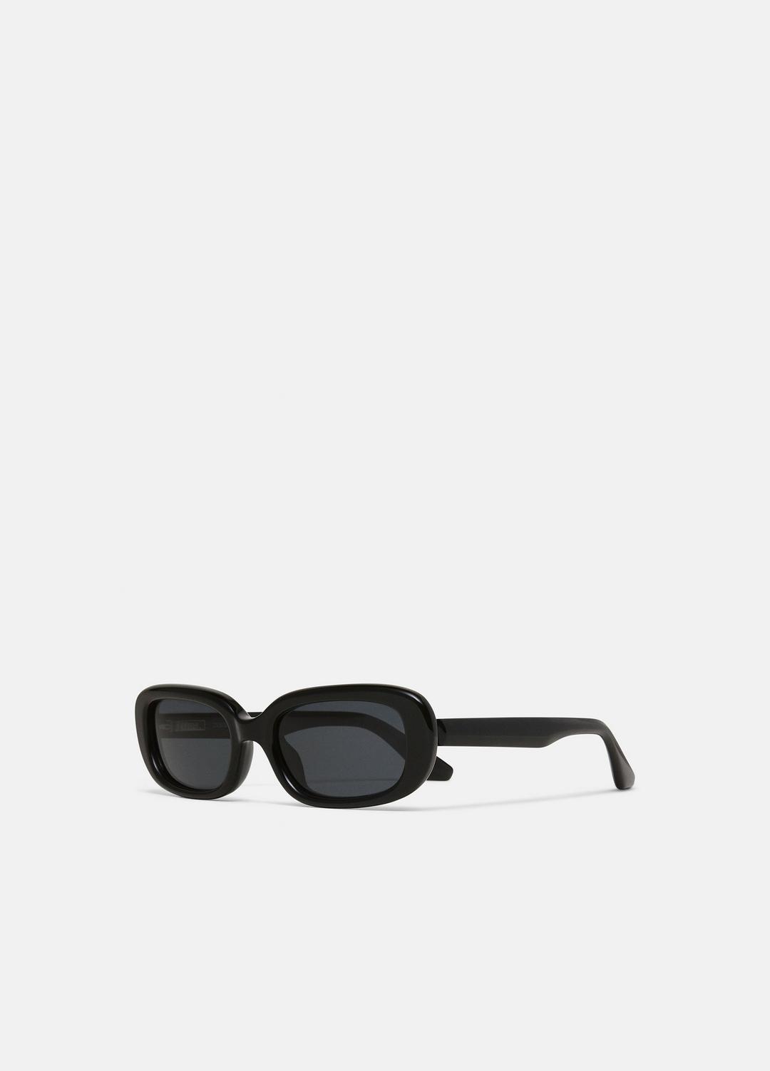 VINCE | Chimi 12 Sunglasses in Sunglasses - BLACK
