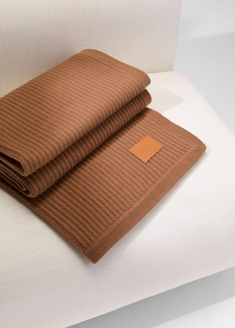 VINCE | Wool and Cashmere Cardigan-Stitch Throw in Pillows & Blankets - MINK