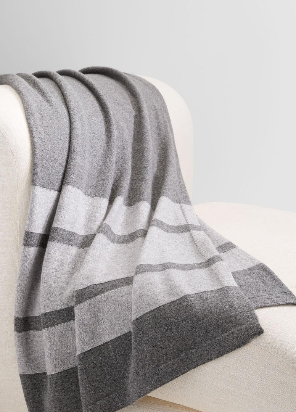 VINCE | Cashmere Jersey Stripe Throw in Pillows & Blankets - MEDIUM HEATHER GREY
