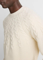 VINCE | Airspun Merino Wool Cable-Yoke Sweater in Crew Neck - LIGHT DUNE