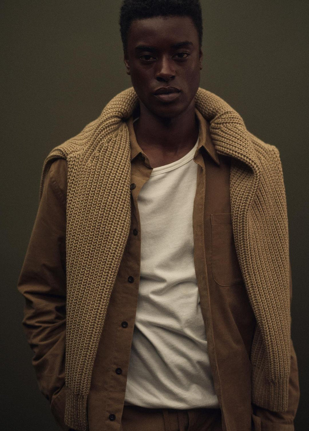 VINCE | Utility Shaker Merino Wool Sweater in Crew Neck - HEATHER RIVER SAND