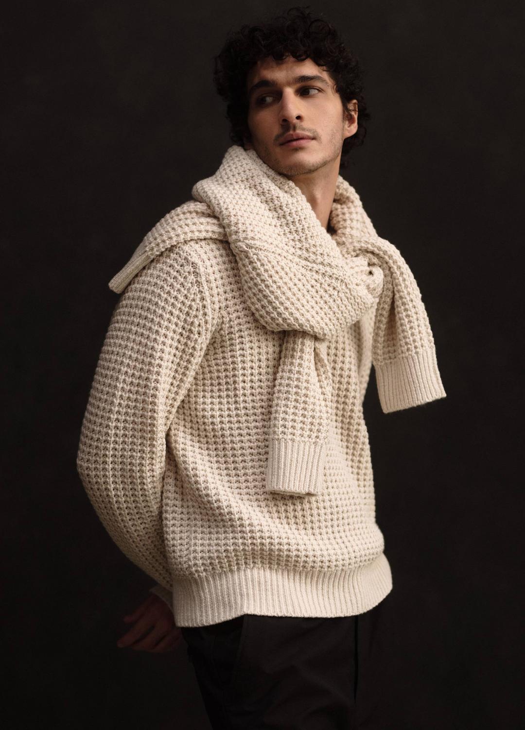 VINCE | Macro-Waffle Crew Neck Sweater in Crew Neck - PEBBLE WHITE