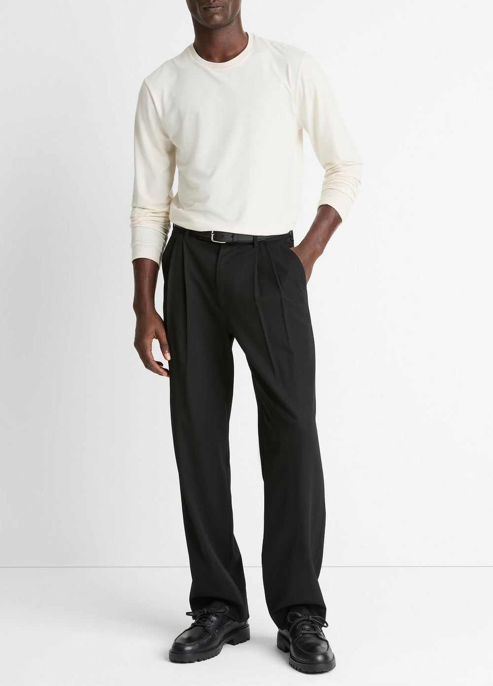 VINCE | Wool Double-Pleat Suiting Trouser in Trousers - BLACK