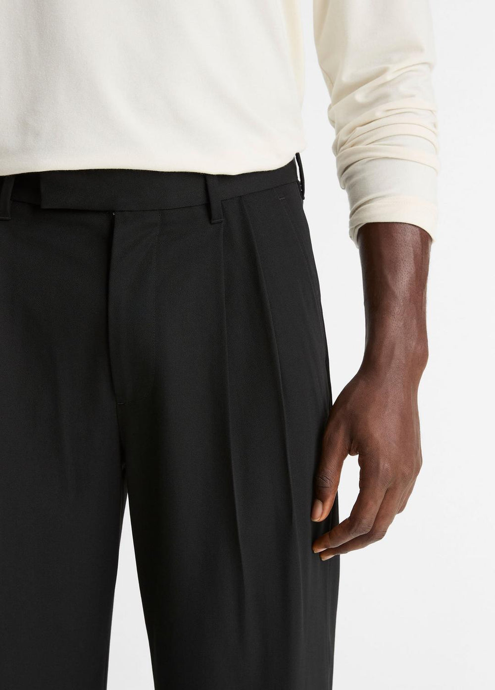 VINCE | Wool Double-Pleat Suiting Trouser in Trousers - BLACK