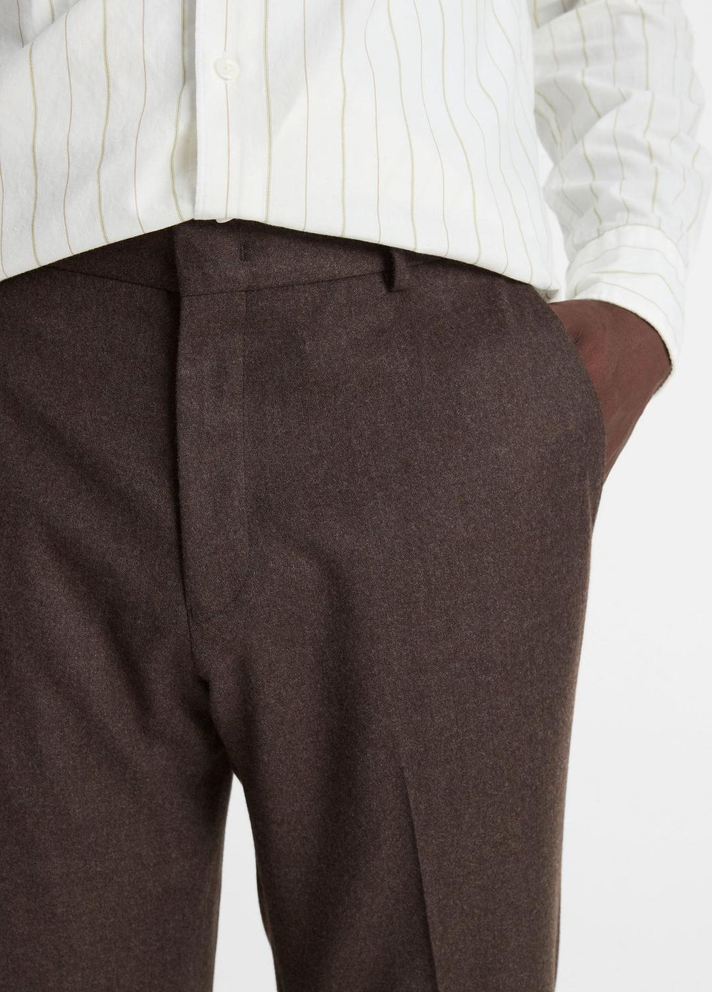 VINCE | Wool-Silk Classic Pant in Trousers - BROWN
