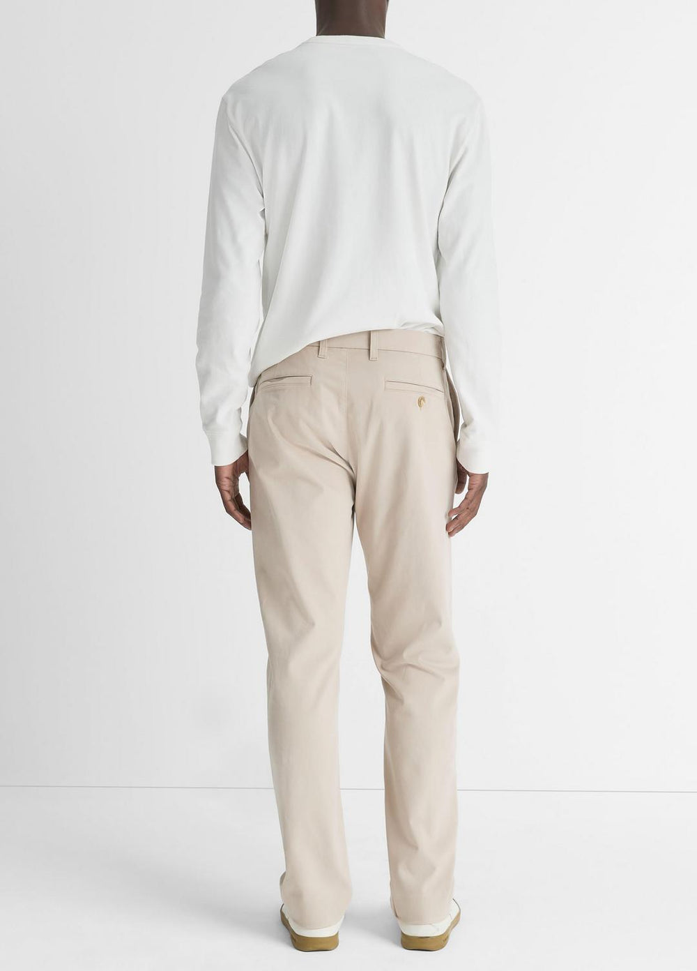 VINCE | Dylan Slim Cotton Chino Pant in Trousers - CAHUENGA KHAKI