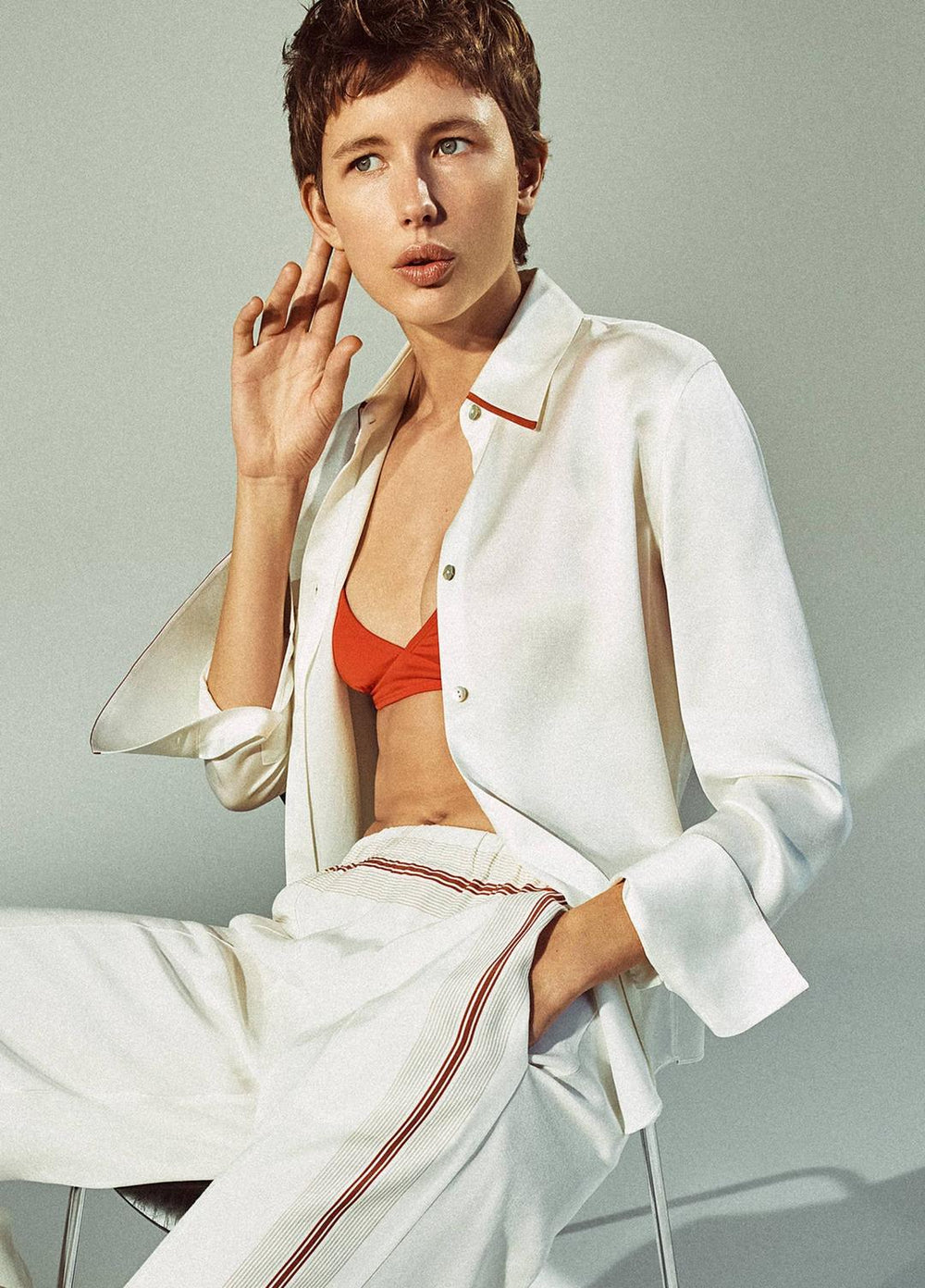 VINCE | Tipped Silk Button-Front Blouse in Shirts & Tees - OFF WHITE/BRICK ROSE